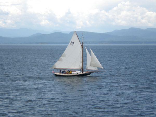 Sailboat on Lake Champlain.jpg - Sailboat on Lake Champlain